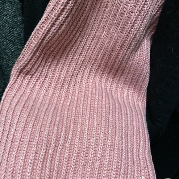 Over sized, pink, cropped, button up cardigan, old navy - Picture 3 of 3